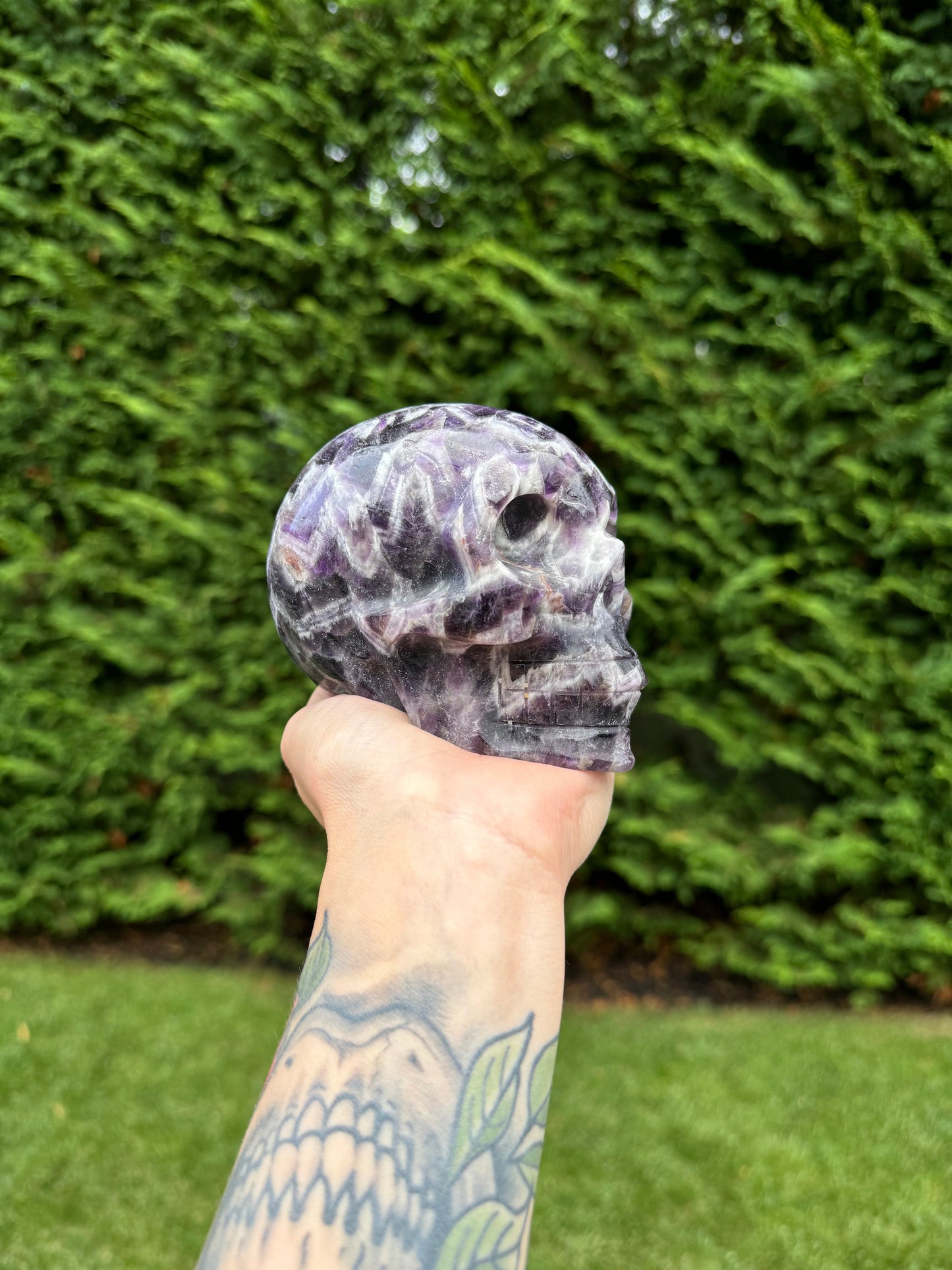 Chevron Amethyst Skull Carving (4.5")