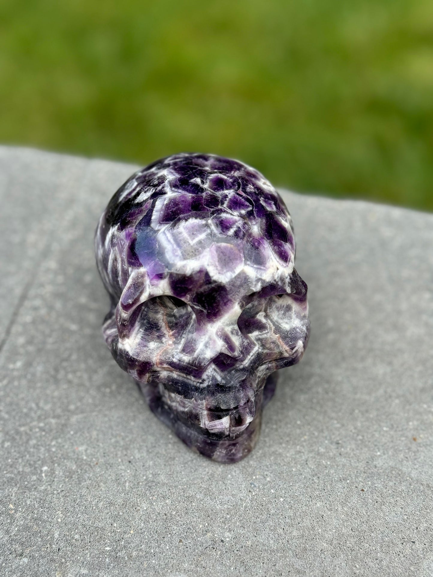 Chevron Amethyst Skull Carving (4.5")