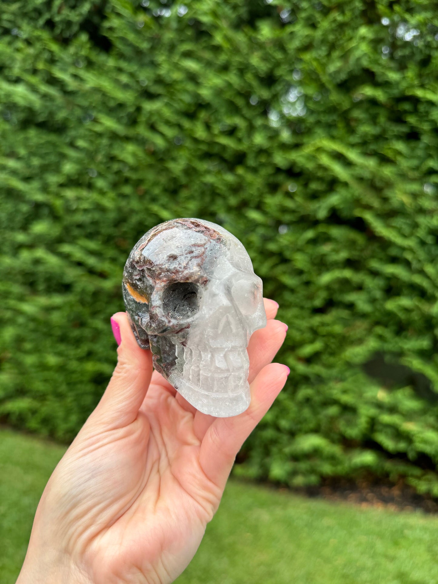 Garden Quartz Skull Carving