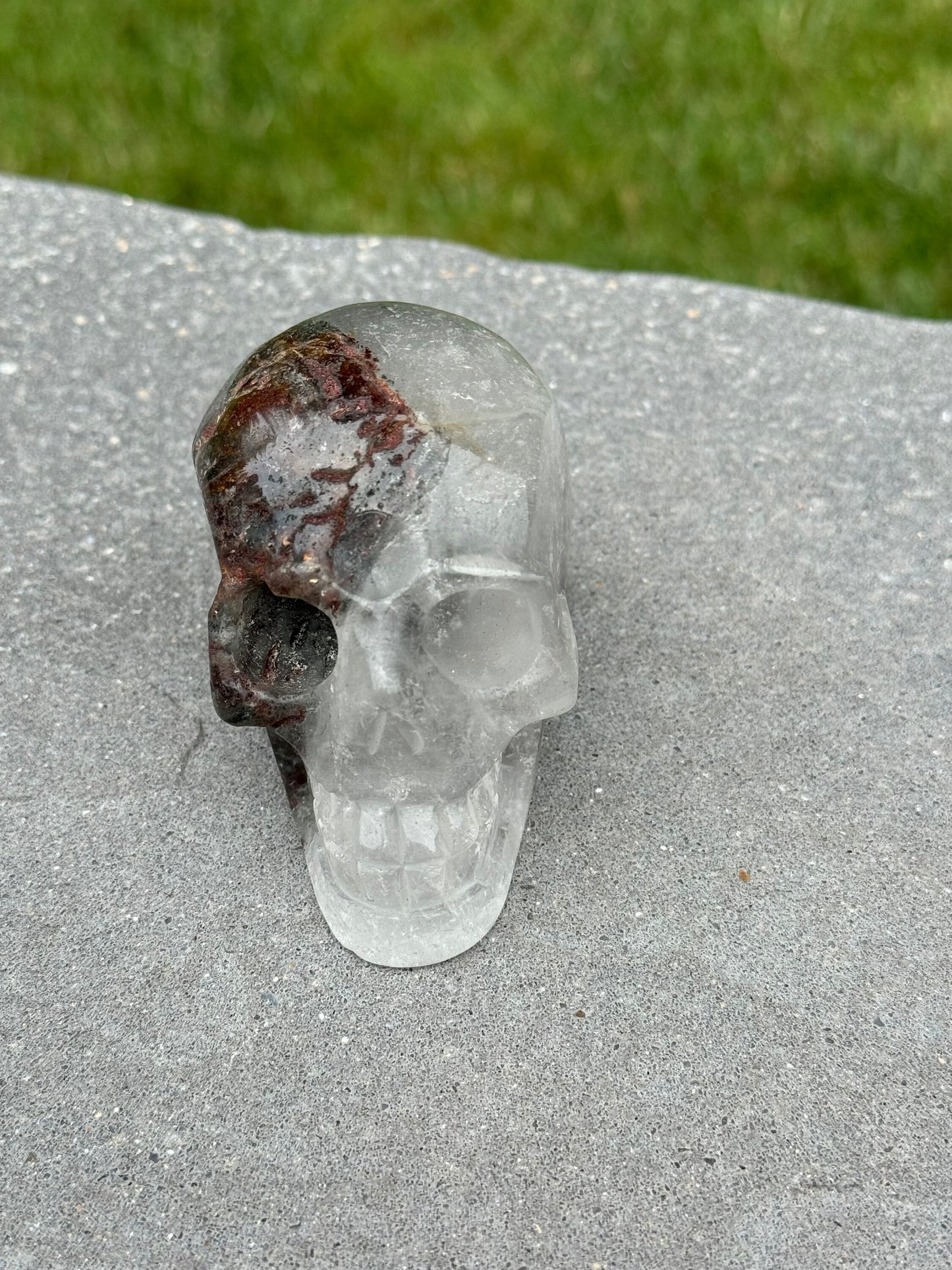 Garden Quartz Skull Carving