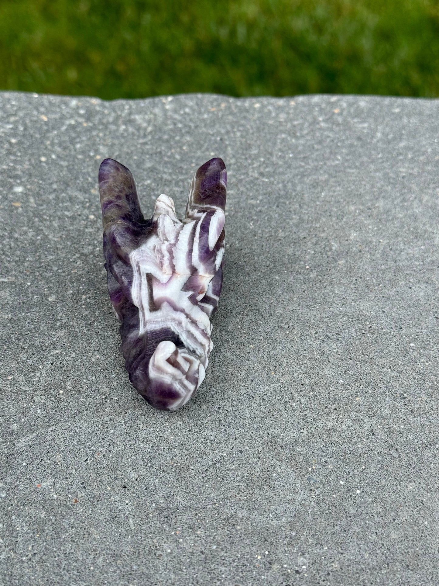 Chevron Amethyst Dragon Head Carving