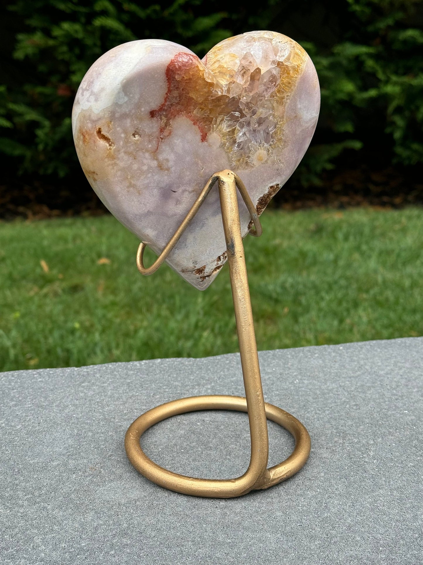 Druzy Pink Amethyst Heart (stand included)