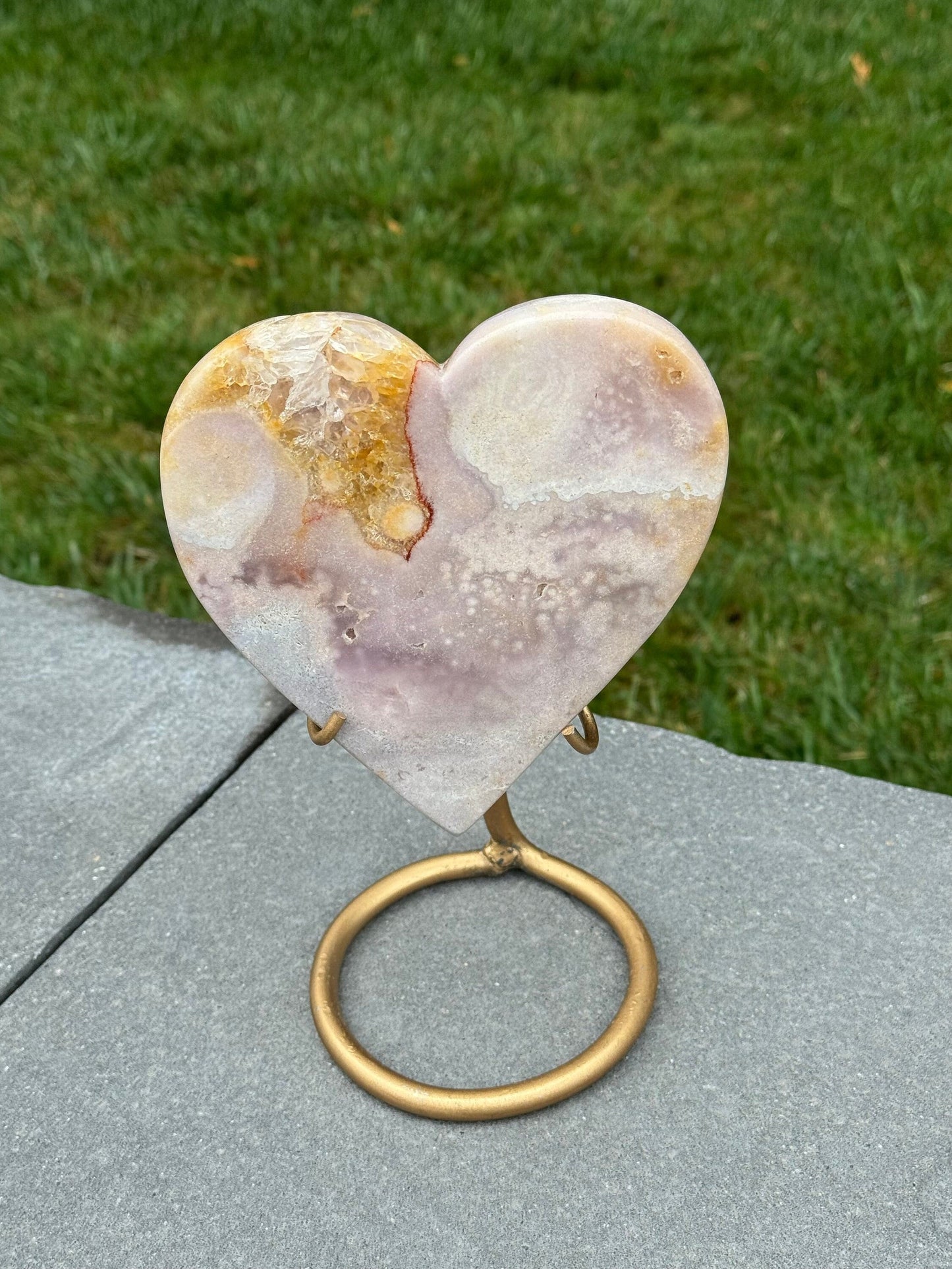 Druzy Pink Amethyst Heart (stand included)