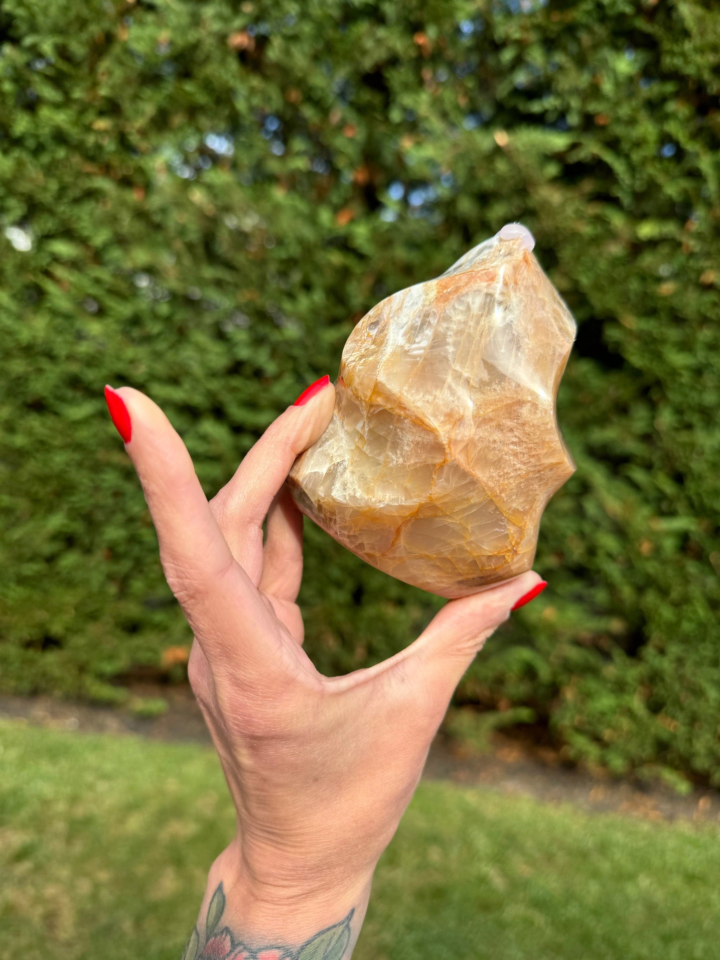 Flashy Peach Moonstone Flame