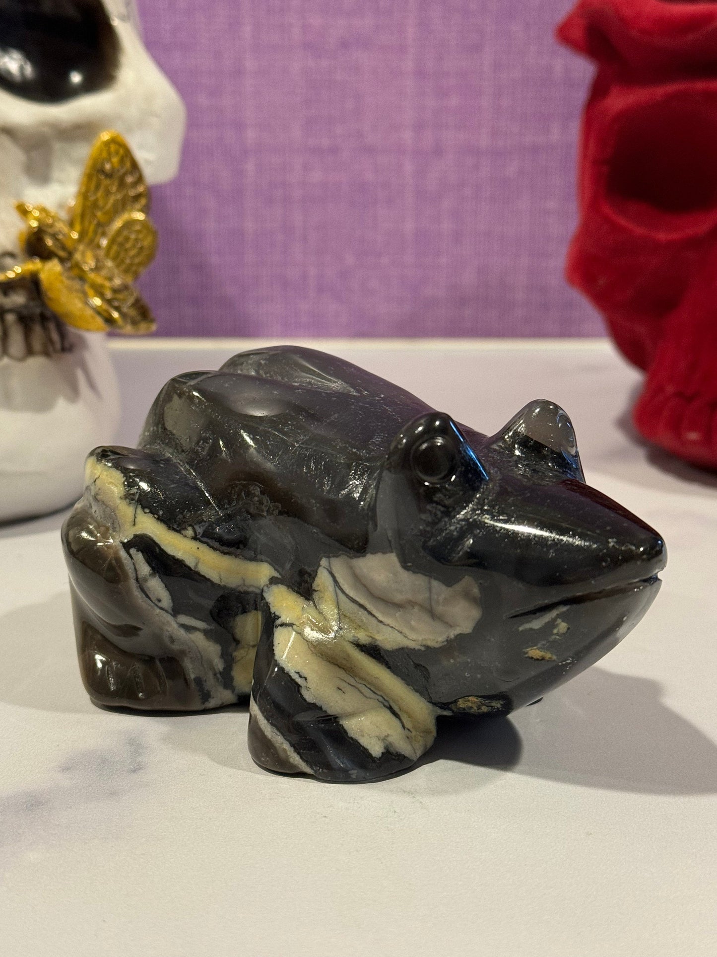 Volcano Agate Frog Carving