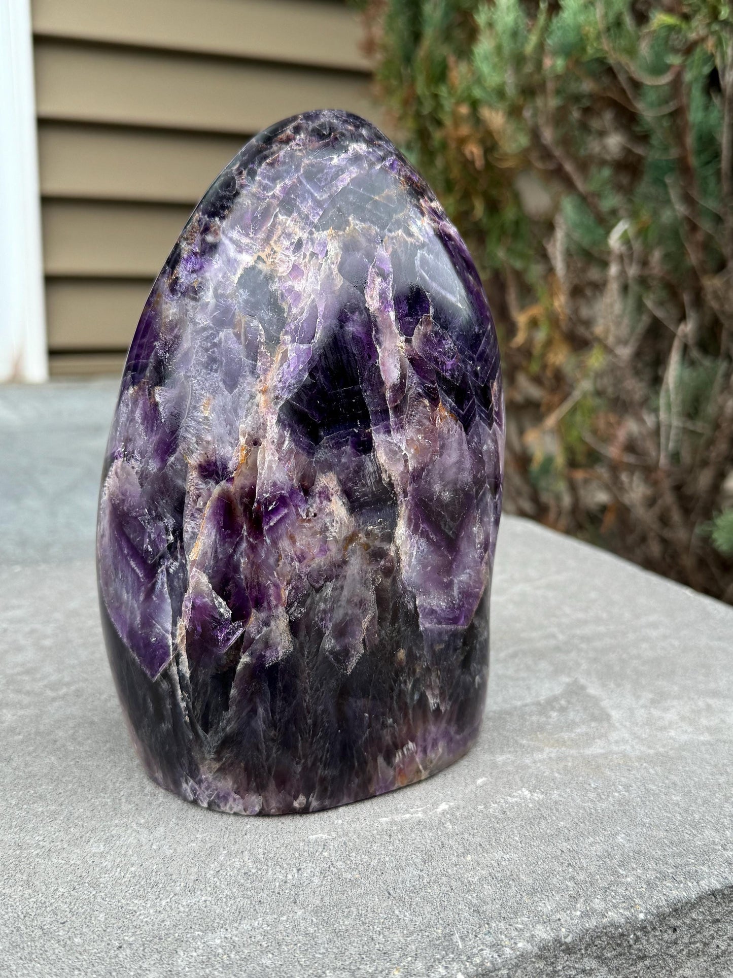 XL Chevron Amethyst Freeform (7lbs.)