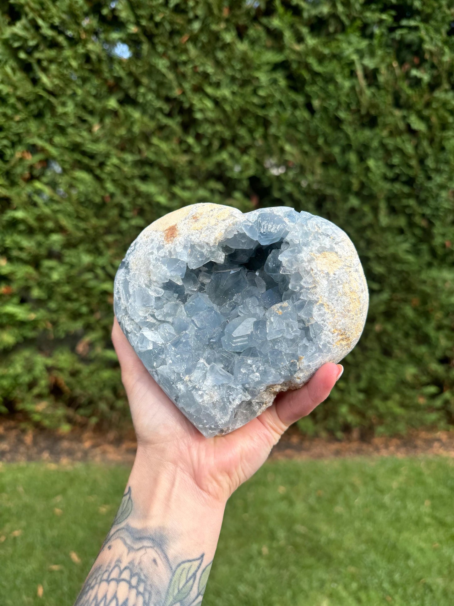 XL Blue Celestite Heart Carving (5.85lbs)
