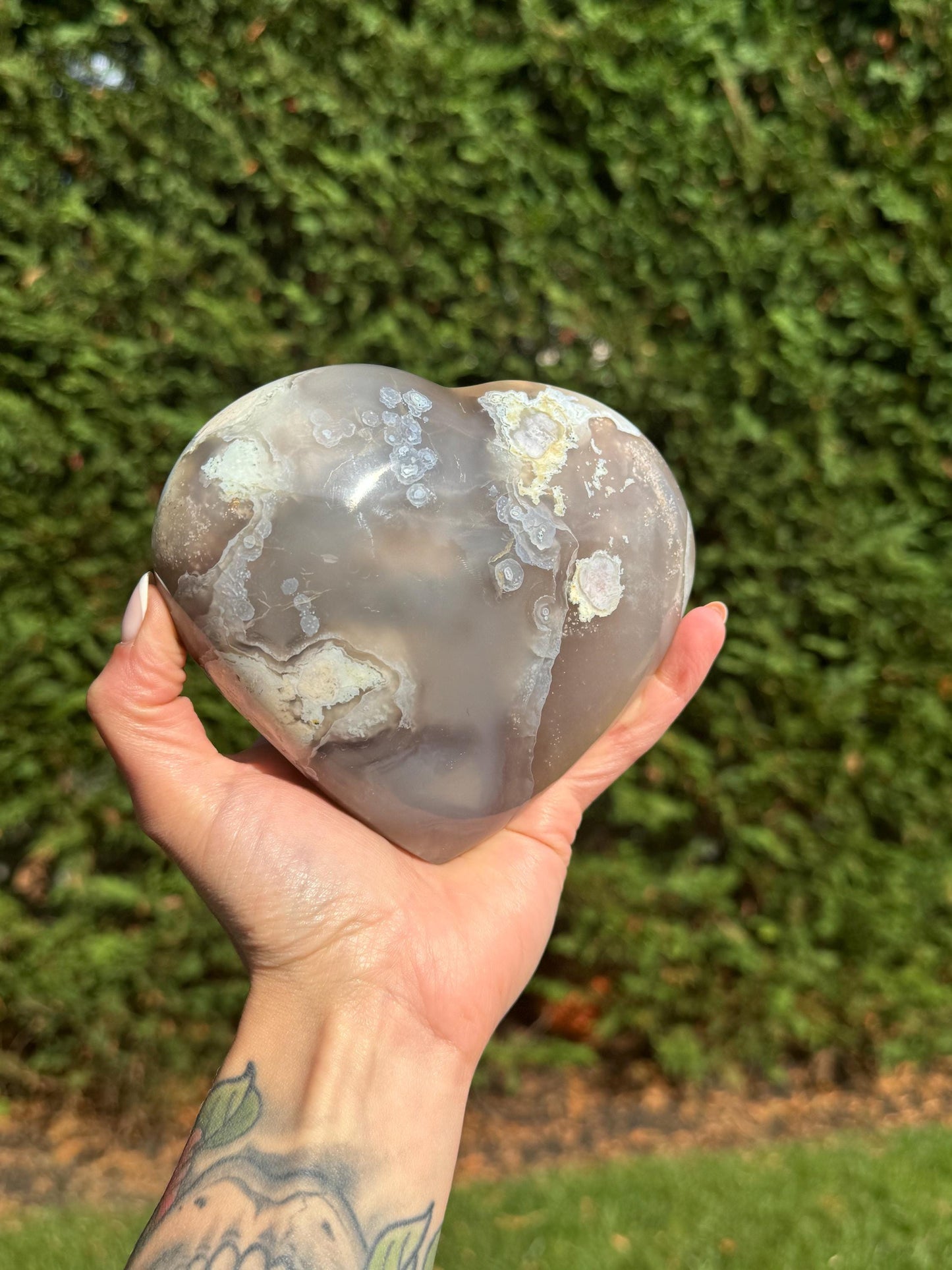 Black Flower Agate Heart Carving