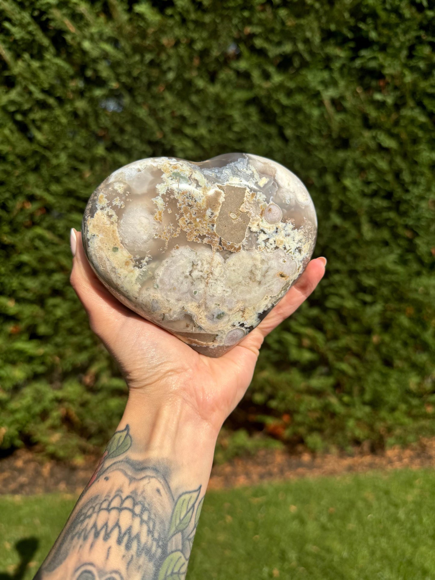 Black Flower Agate Heart Carving