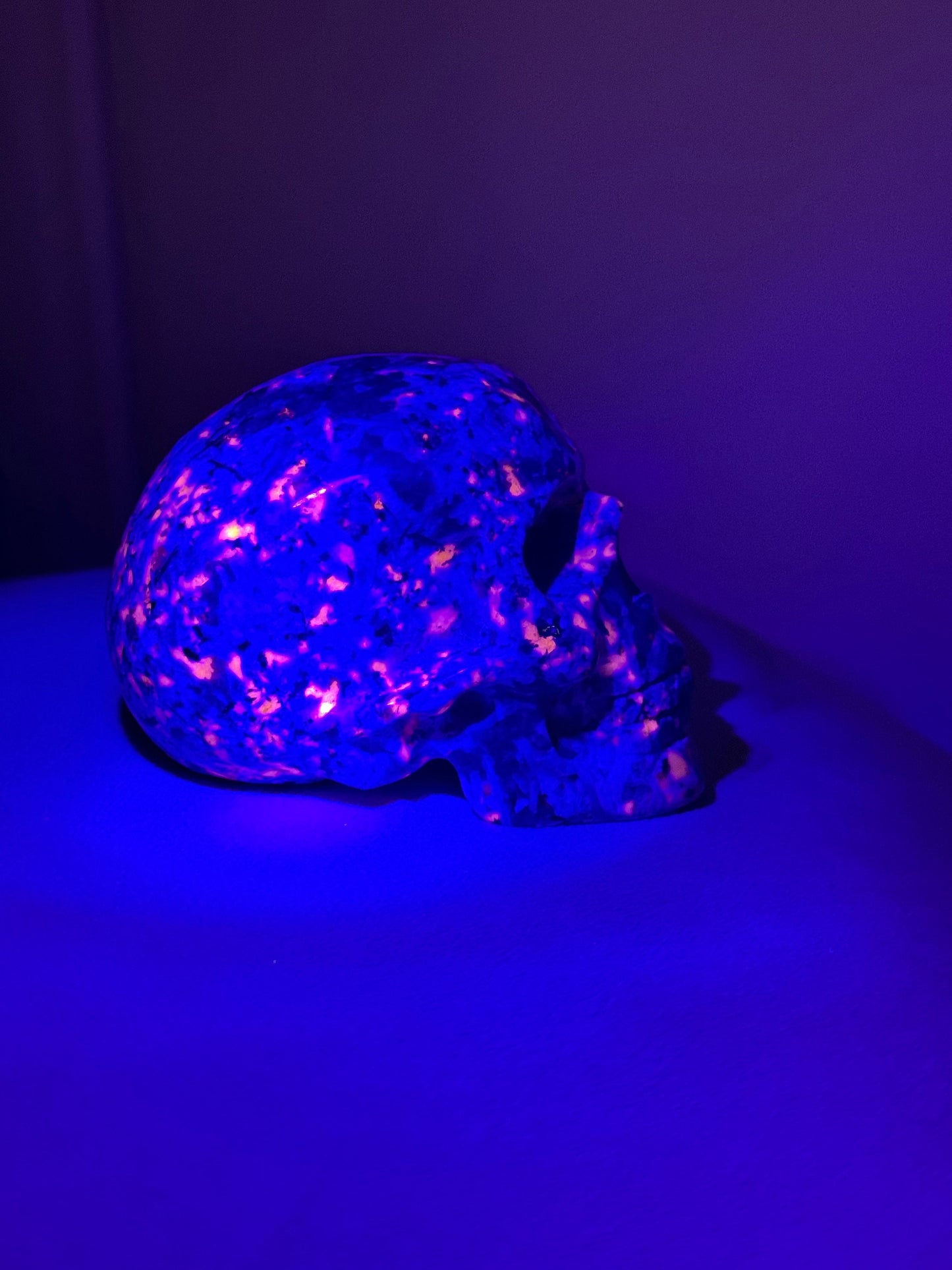 Yooperlite Skull Carving (3")