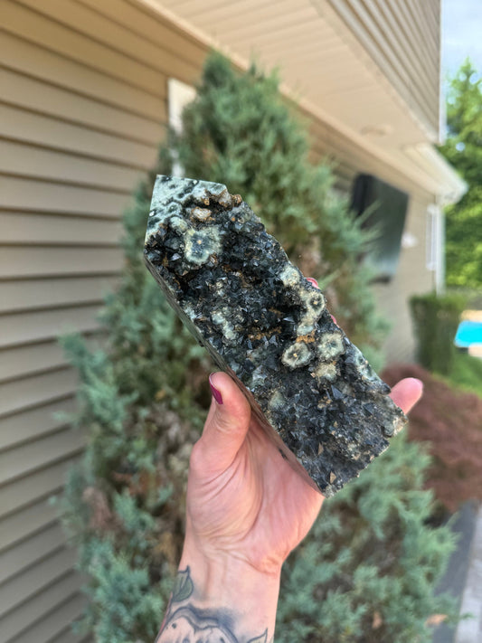 Black Druzy Ocean Jasper Tower