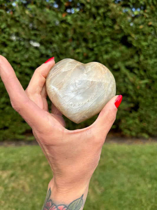 Flashy Peach Moonstone Heart Carving