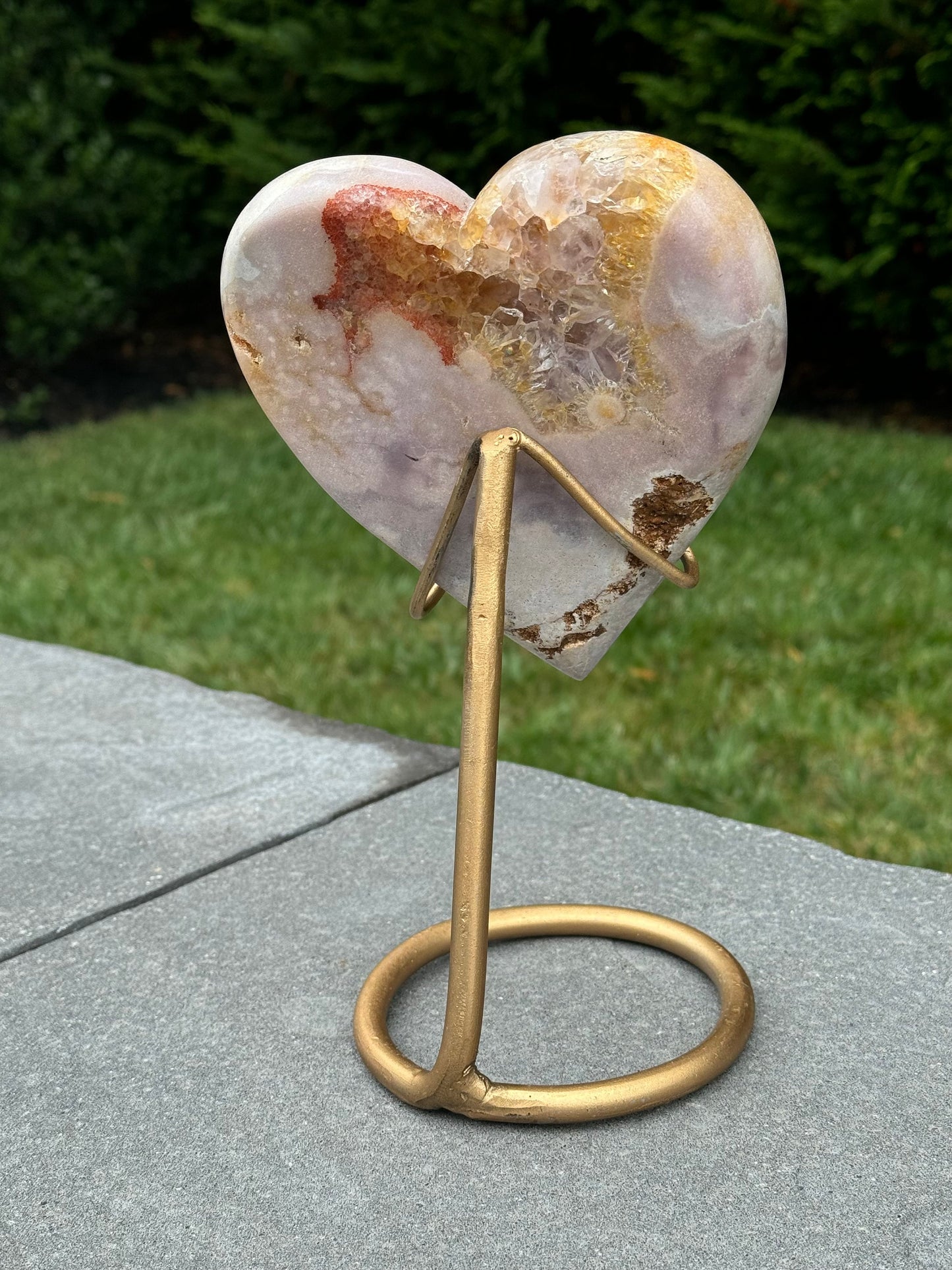 Druzy Pink Amethyst Heart (stand included)