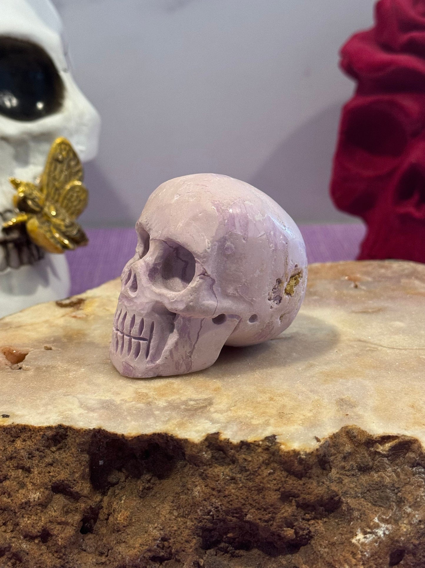 Phosphosiderite Skull Carving