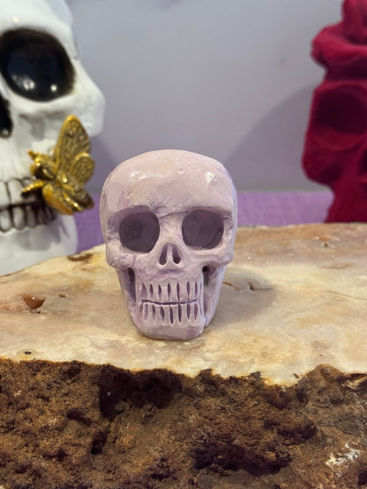 Phosphosiderite Skull Carving