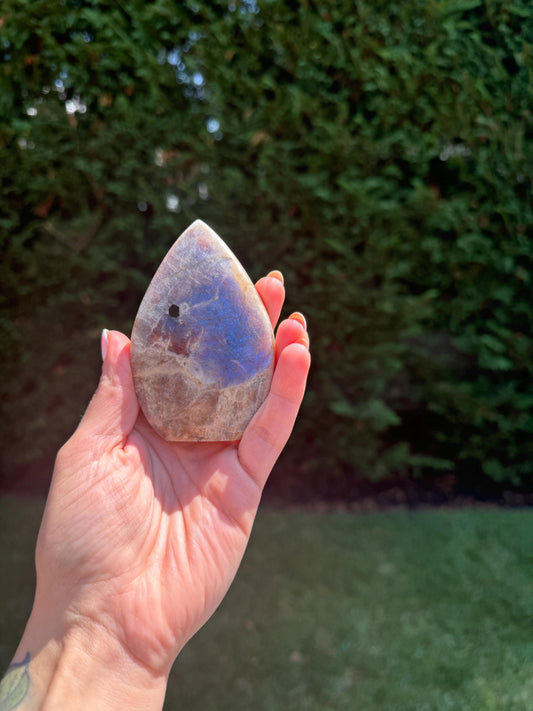 Flashy Peach Moonstone Flame