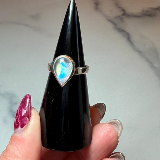 Flashy Moonstone Teardrop Ring: 925 Sterling Silver • Size 6.75
